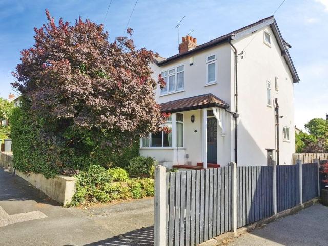 House for sale in Horsforth Vale, Farsley