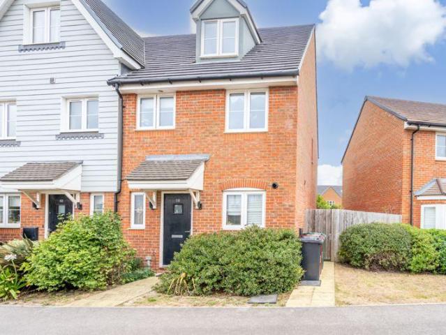 House for sale in Littlecote, West Sussex