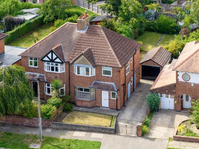 House for sale in High Field, York