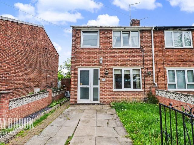 House for sale in Royston, South Yorkshire