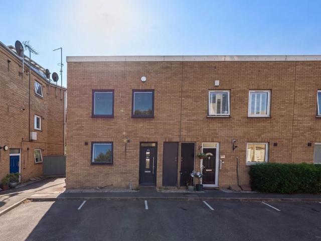 House for sale in Limehouse, Greater London