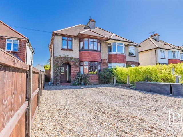 House for sale in Dale Hill, Essex
