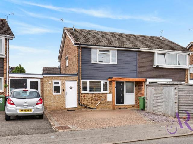 House for sale in Poets Estate, Newport Pagnell