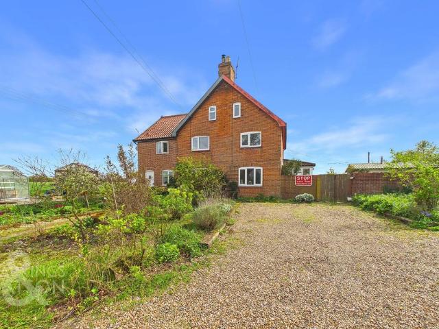 House for sale in Bedingfield, Suffolk