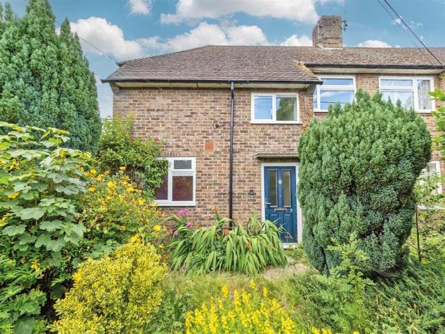 House for sale in Perryfields, West Sussex