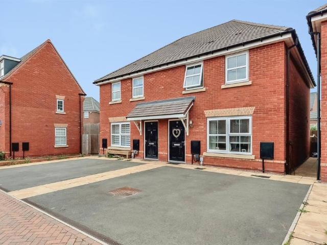 House for sale in Hanwood Park, Kettering