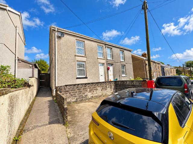House for sale in Brynaman Isaf, Brynamman
