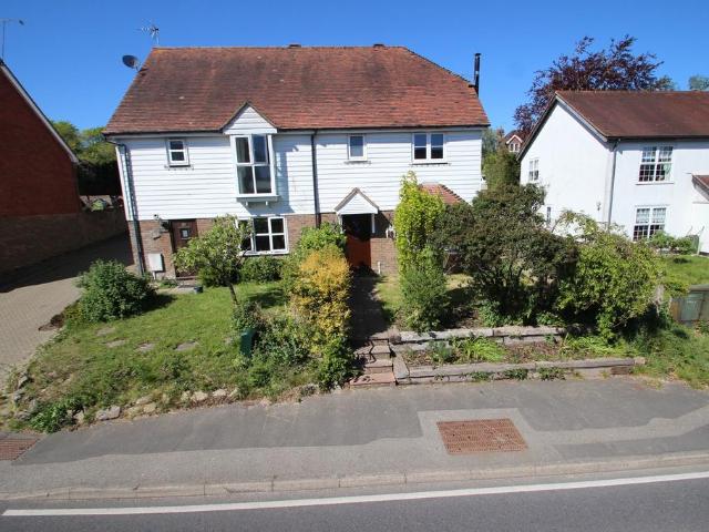 House for sale in Burwash Weald, Heathlands