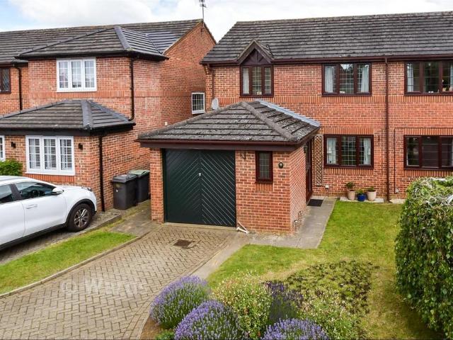 House for sale in Leybourne, Bourne Vale