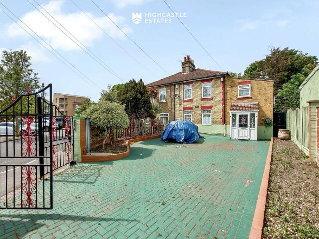 House for sale in Maryland, Greater London