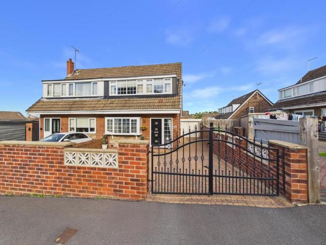 House for sale in Ferrybridge, Wakefield