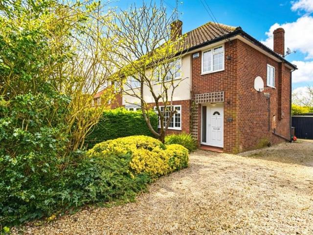 House for sale in Navestock Side, Essex