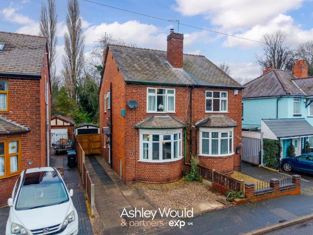 House for sale in Haden Hill, Fold Hill