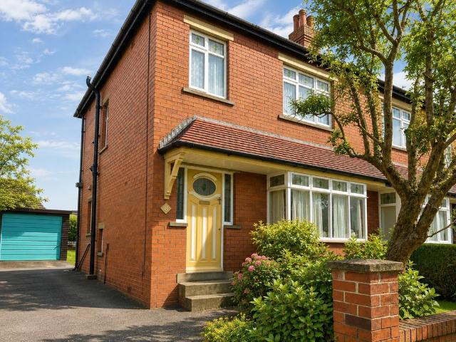 House for sale in Roberttown, West Yorkshire
