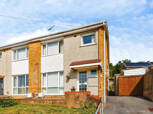 House for sale in Pontyberem, Wales