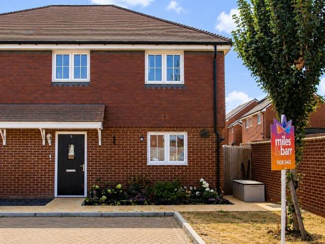 House for sale in Tylman Place, Oad Street
