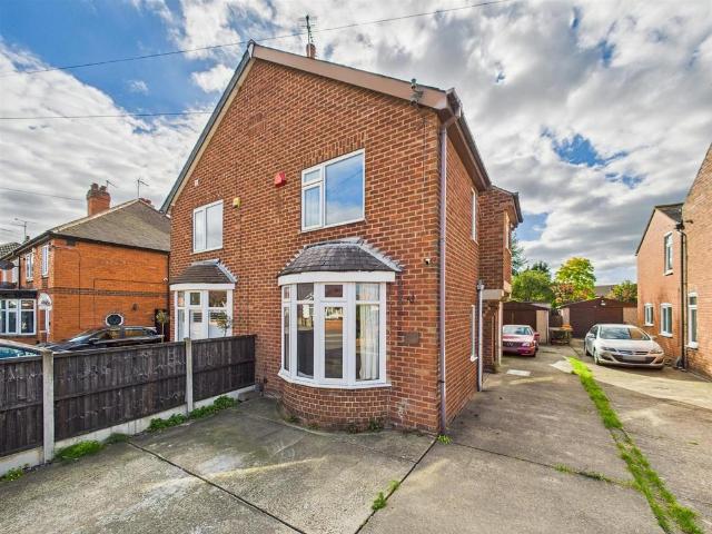 House for sale in Boultham Moor, Brayford