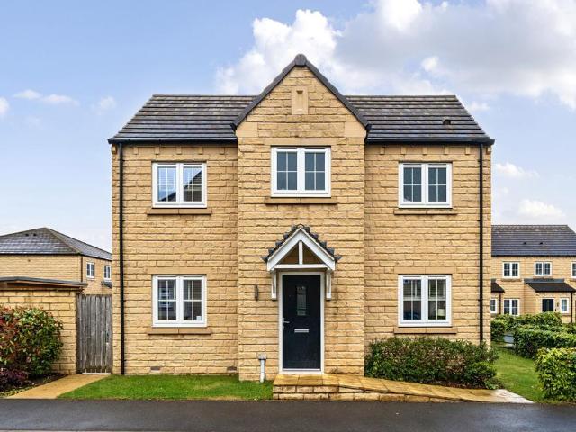 House for sale in Apperley Bridge, West Yorkshire