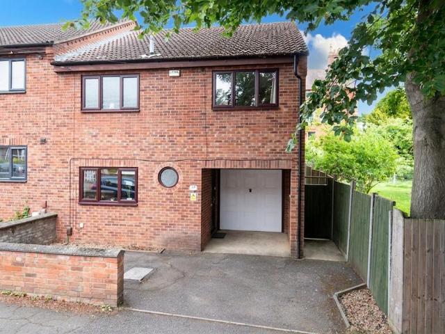 House for sale in Hatton Park, Wellingborough