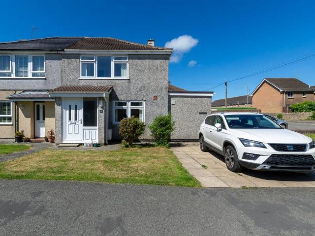 House for sale in Llangefni, Wales