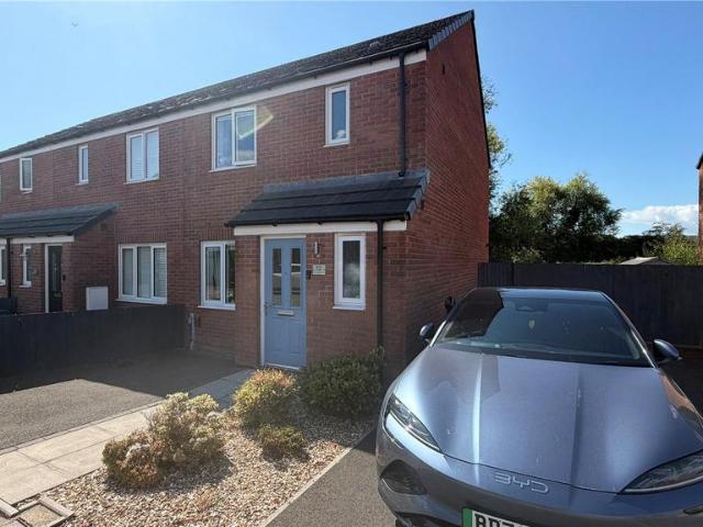 House for sale in Maesglas, Wales