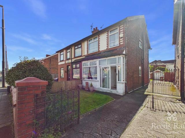 House for sale in Droylsden, Tameside