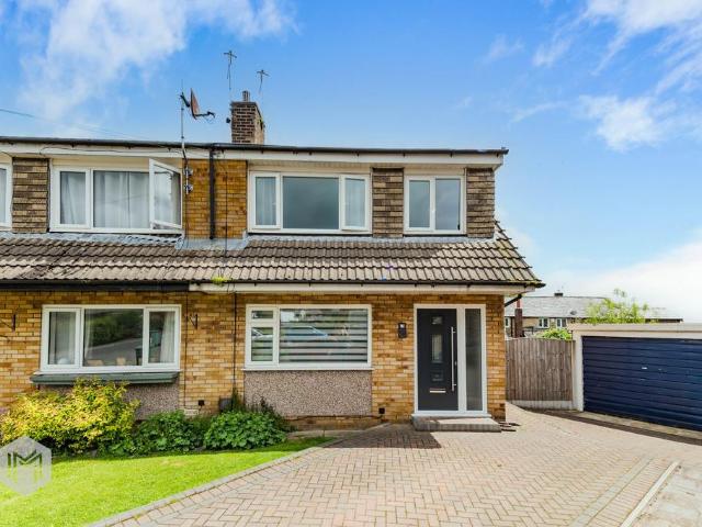 House for sale in Kirklees, Bury