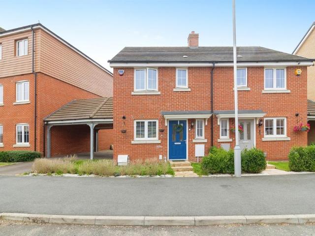 House for sale in Leighton-Linslade, Leighton Buzzard