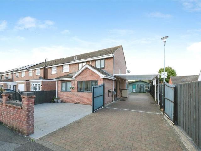 House for sale in Gedling, East Midlands