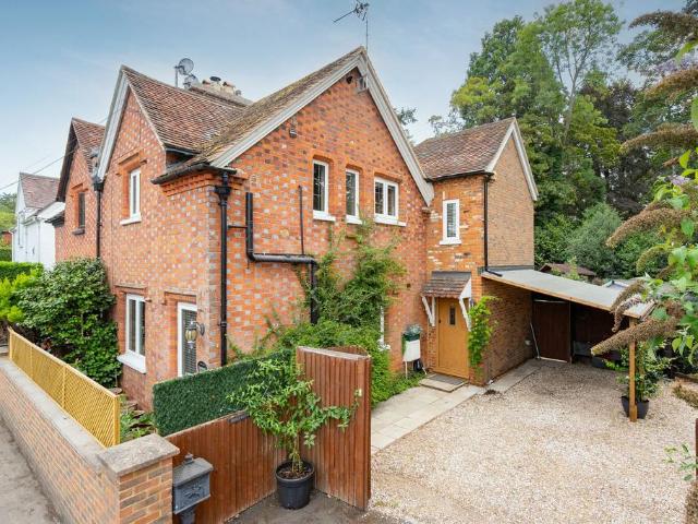 House for sale in Shrubs Hill, Sunningdale