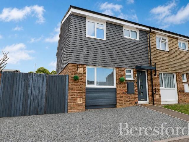 House for sale in Chipping Hill, Essex