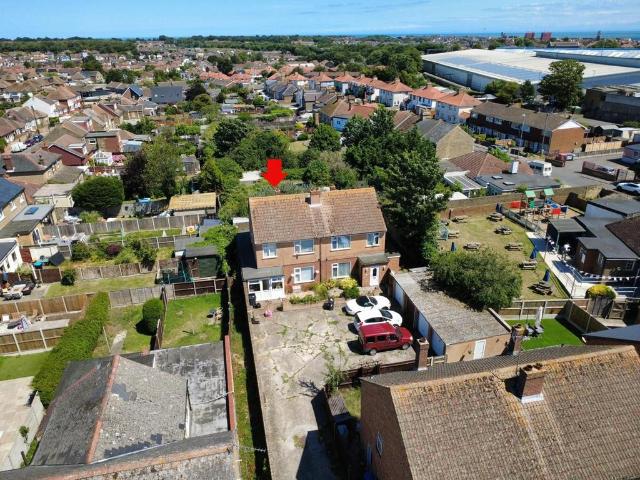 House for sale in Chilton, Acol