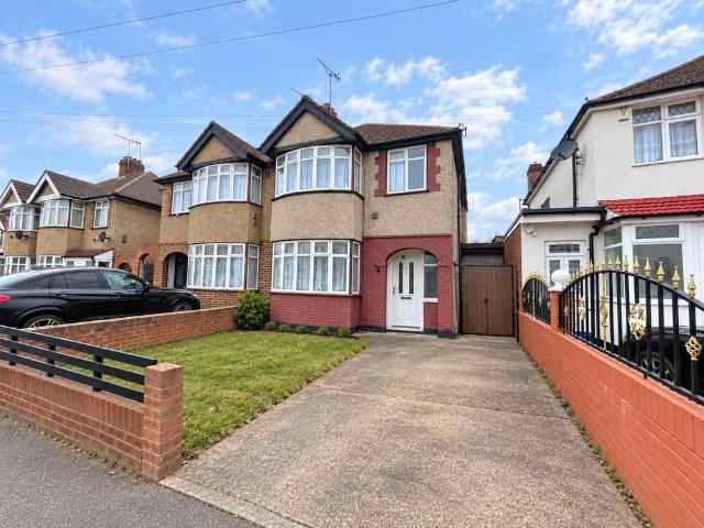 House for sale in London Borough of Hounslow, Greater London