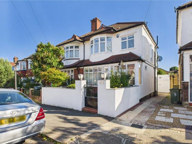 House for sale in Streatham Hill, Greater London