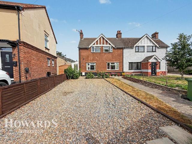 House for sale in Stokesby, Norfolk