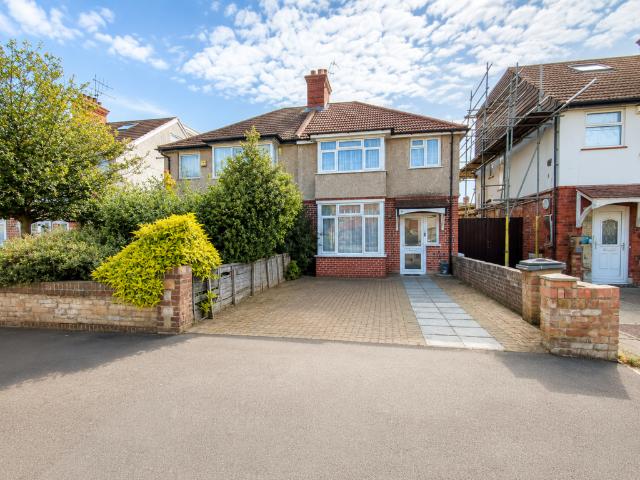 House for sale in London Borough of Hounslow, Heston