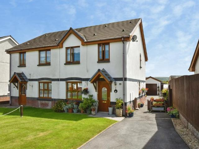 House for sale in Llanedi, Tycroes