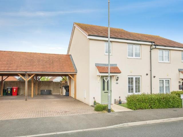 House for sale in Frinton and Walton, Dale Hill