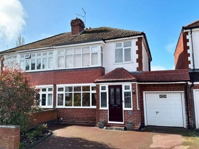 House for sale in Goldthorn Hill, West Midlands