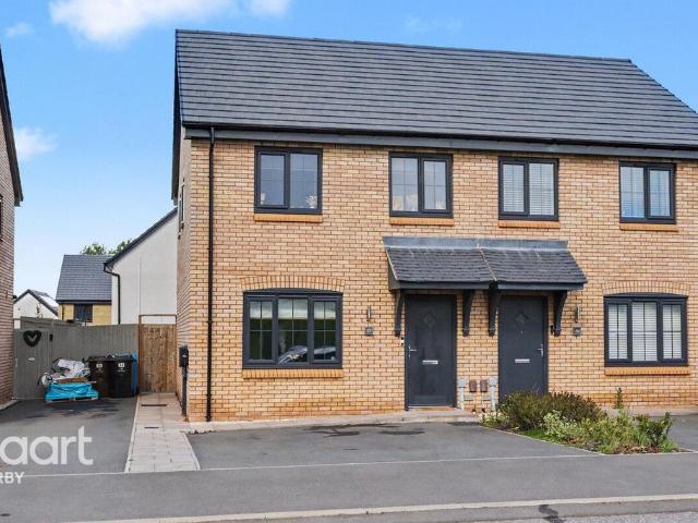 House for sale in East Midlands