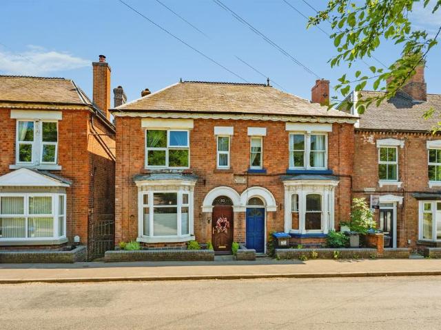 House for sale in Froggatt, East Midlands