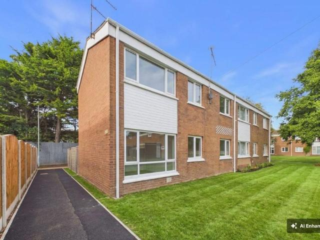 House for sale in Sealand Manor, Garden City