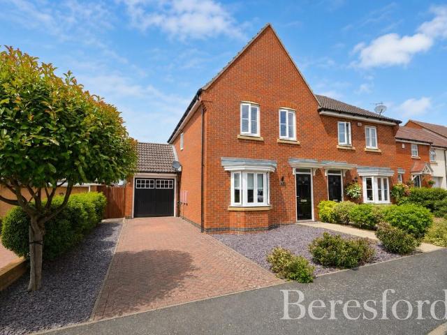 House for sale in London Borough of Havering, Greater London