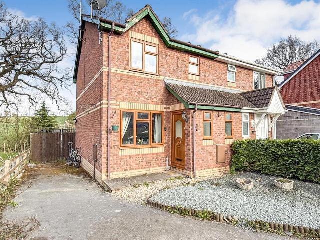 House for sale in Rhosywaun, Chirk