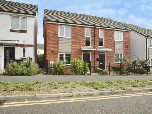 House for sale in Edison Place, Rugby