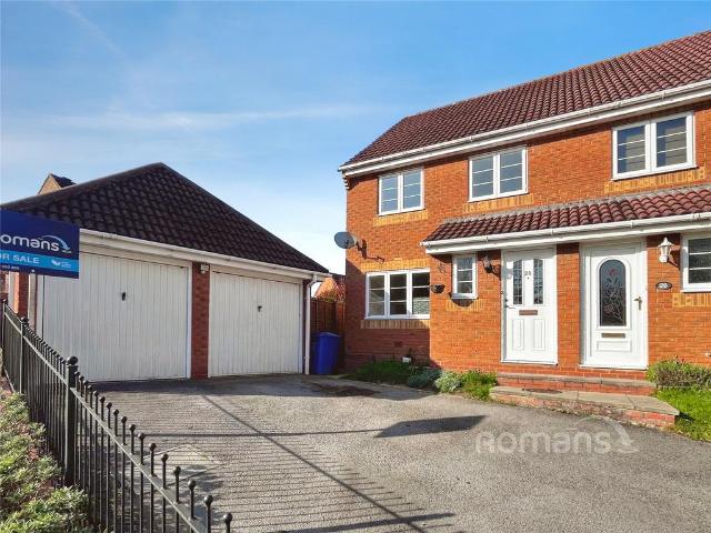 House for sale in The Crescent, Farnborough