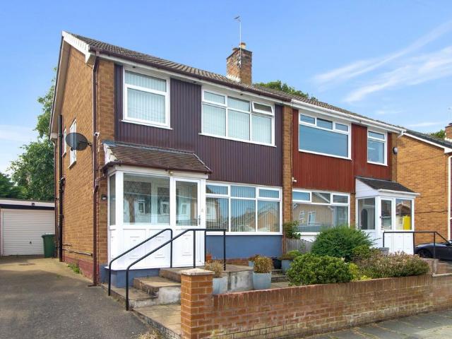 House for sale in Overchurch Hill, Moreton