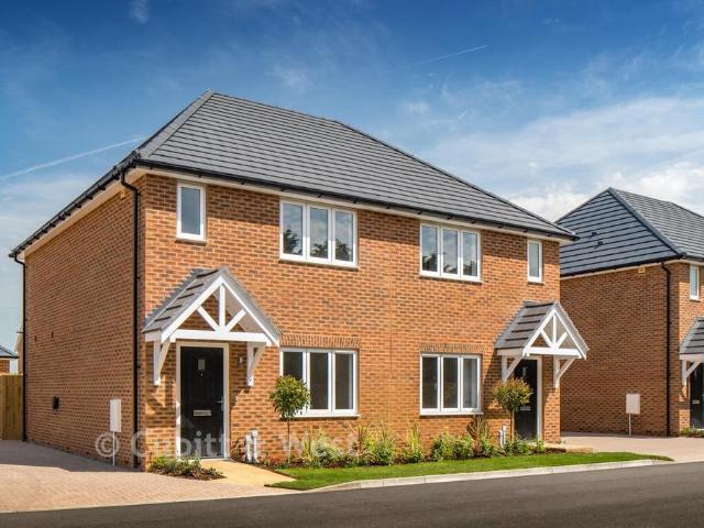 House for sale in Littlecote, West Sussex