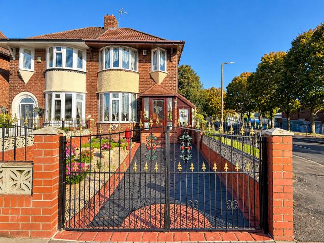 House for sale in Hall End, Sandwell