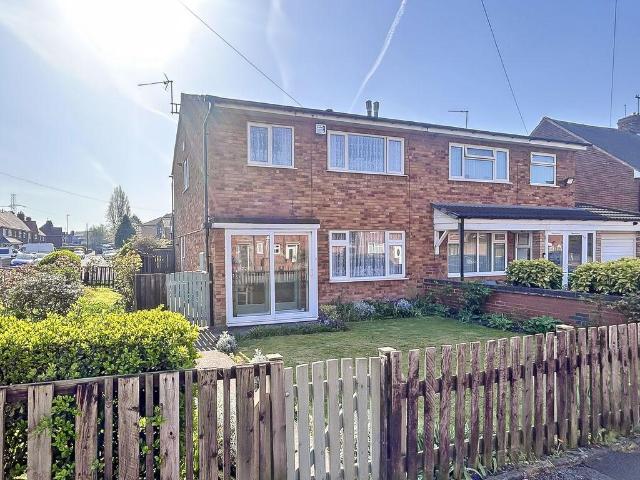 House for sale in Darlaston, West Midlands